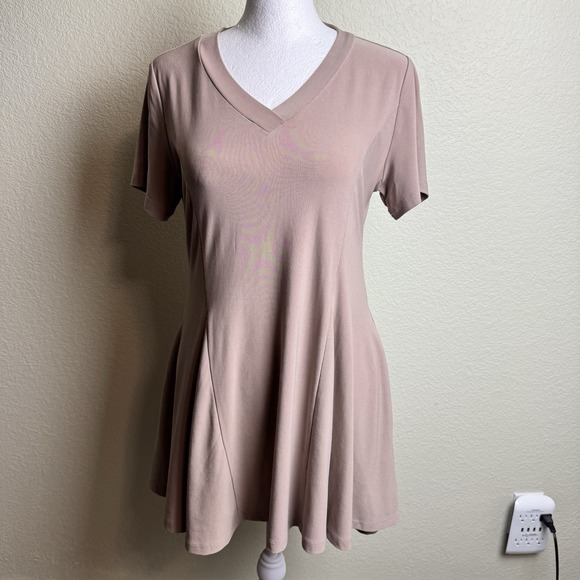 Attitudes by Renee‎ Women's Top  XS Short Sleeve High-Low Stretch Pockets Beige - Picture 1 of 6